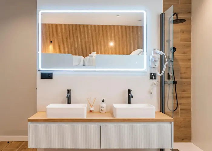 Гостевой дом White Tree 3*